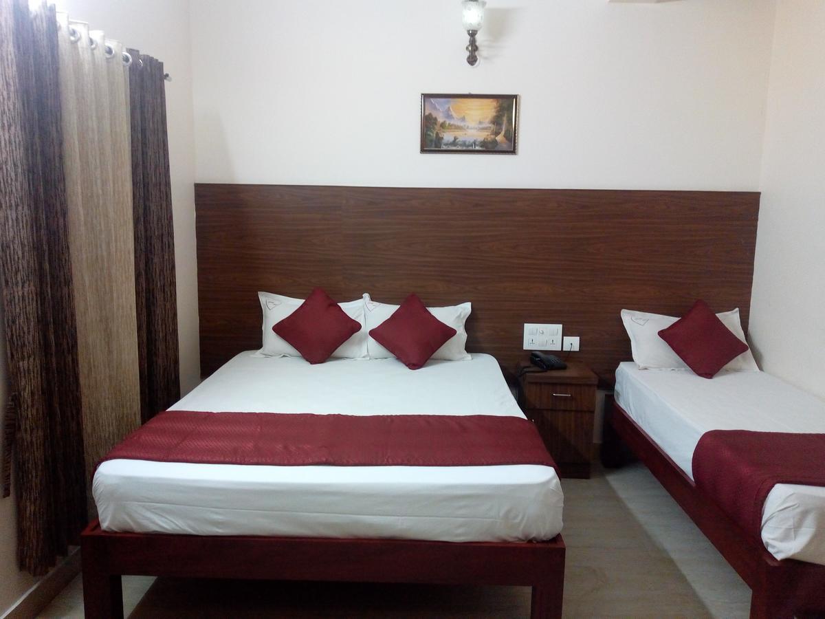 קוימבטור Hotel Lovely Nest מראה חיצוני תמונה